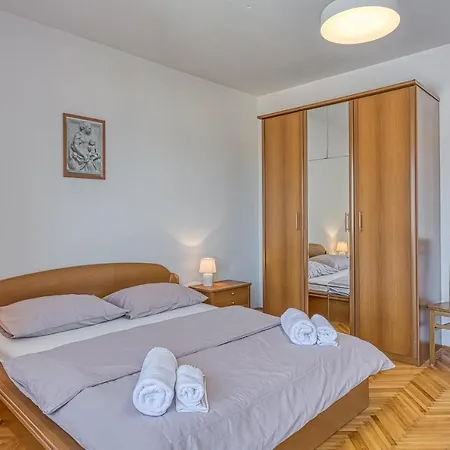Enolabee Harbour View - Happy Apartmán Mali Lošinj