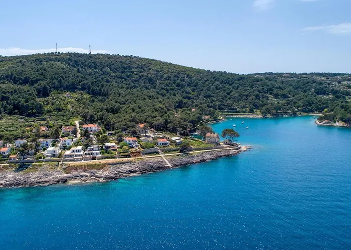 Enolabee Harbour View - Happy