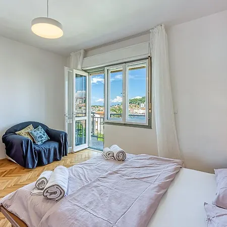 Apartament Enolabee Harbour View - Happy Mali Lošinj